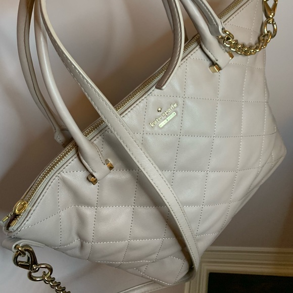 Medium size, Quilted, Kate Spade purse. - Picture 5 of 9